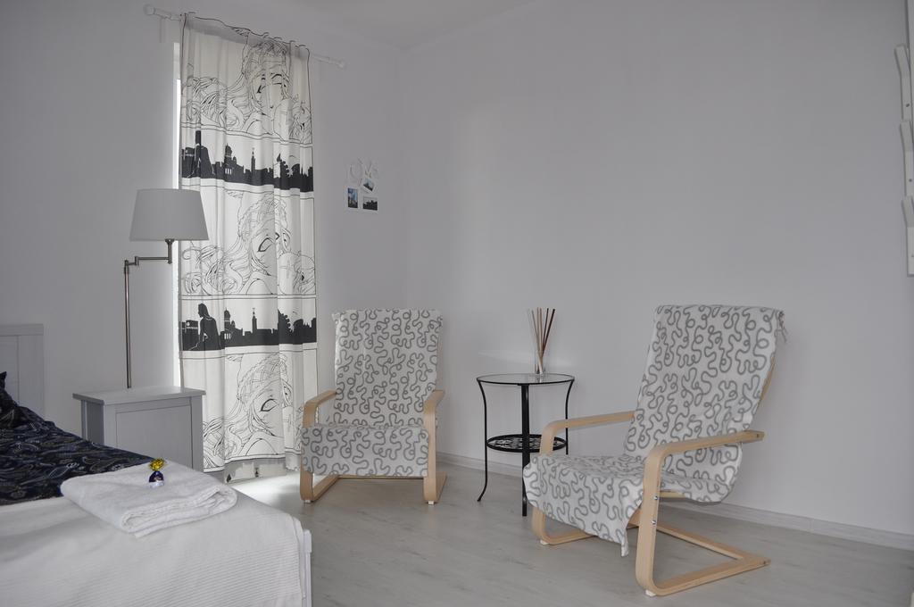 Apartament Scorpion Modlin Czosnów Exteriör bild