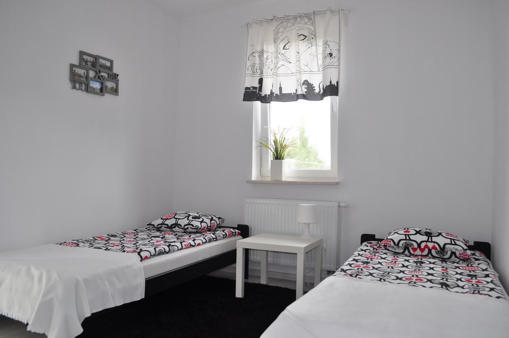 Apartament Scorpion Modlin Czosnów Exteriör bild