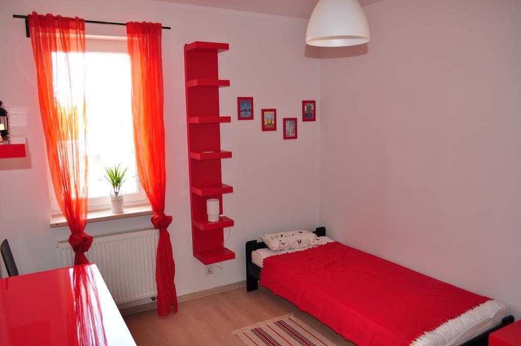 Apartament Scorpion Modlin Czosnów Exteriör bild